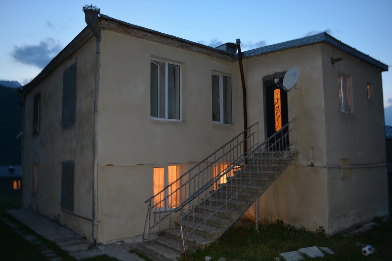 Lia Khaikashvili Guest House カズベギ エクステリア 写真
